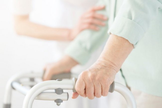 Berikut Tips cara mengatasi Gejala,Penyebab Dan Cara mengobati Penyakit Parkinson