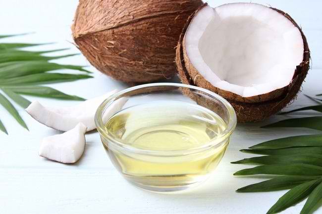 8 Alasan Mengkonsumsi Minyak Kelapa Setiap Hari Untuk Kesehatan